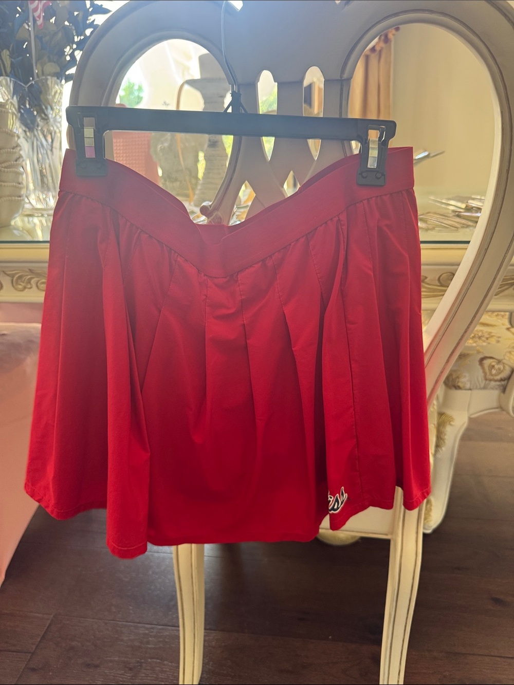 HOTTY TODDY YALL ‼️‼️
Women’s Red Skirt with Pleated Paneling💙❤️NEVER WORN!!